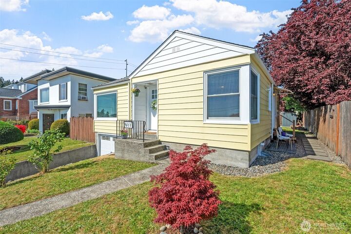 Property Photo:  911  Ford Avenue  WA 98312 