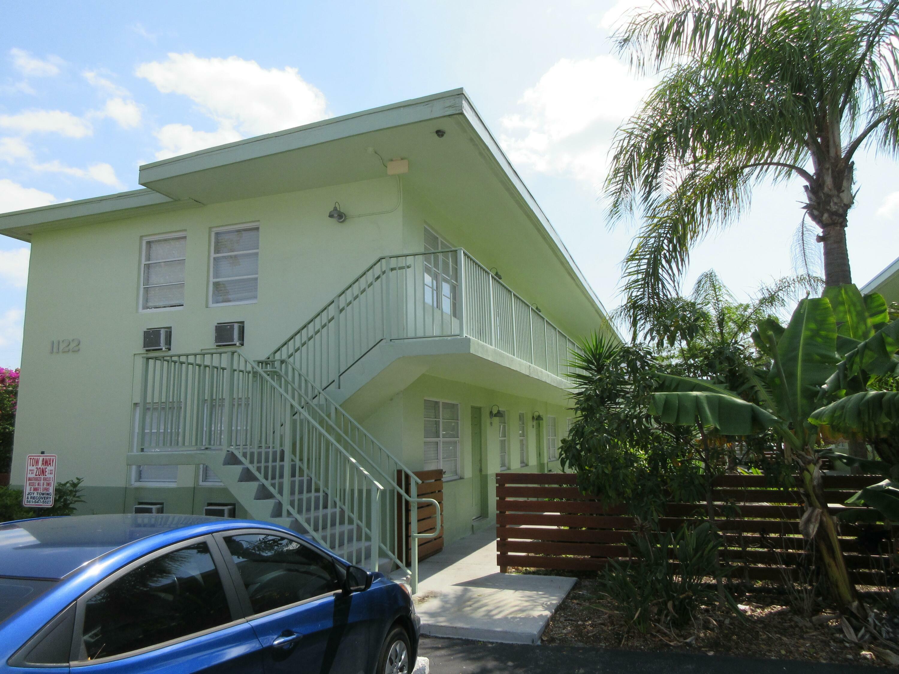 Property Photo: 1118 N H Street 2 FL 33460