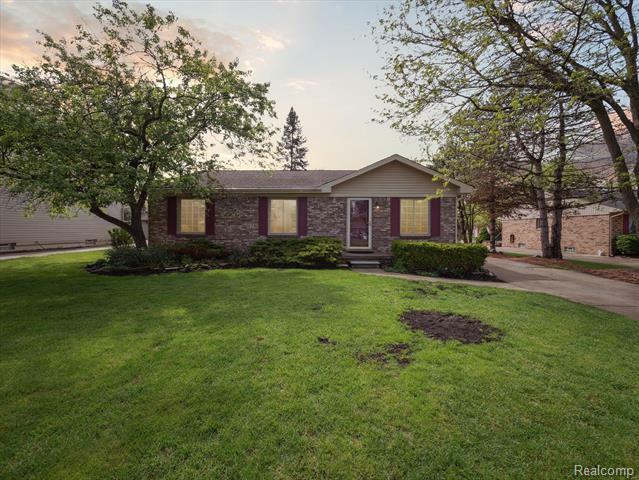 Property Photo: 3207 Kilmer Drive MI 48083