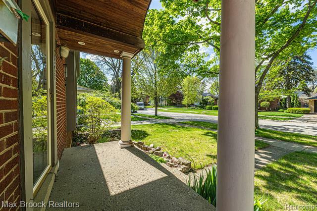 Property Photo: 1563 Cheltenham Road MI 48009