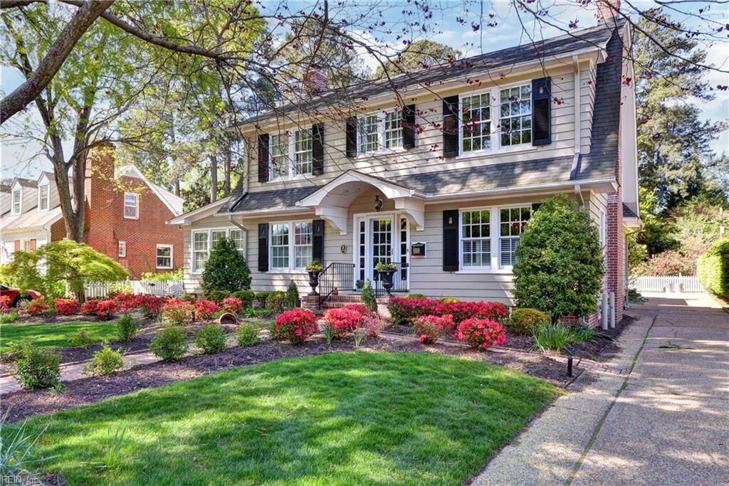 Property Photo: 708 Richmond Rd VA 23185