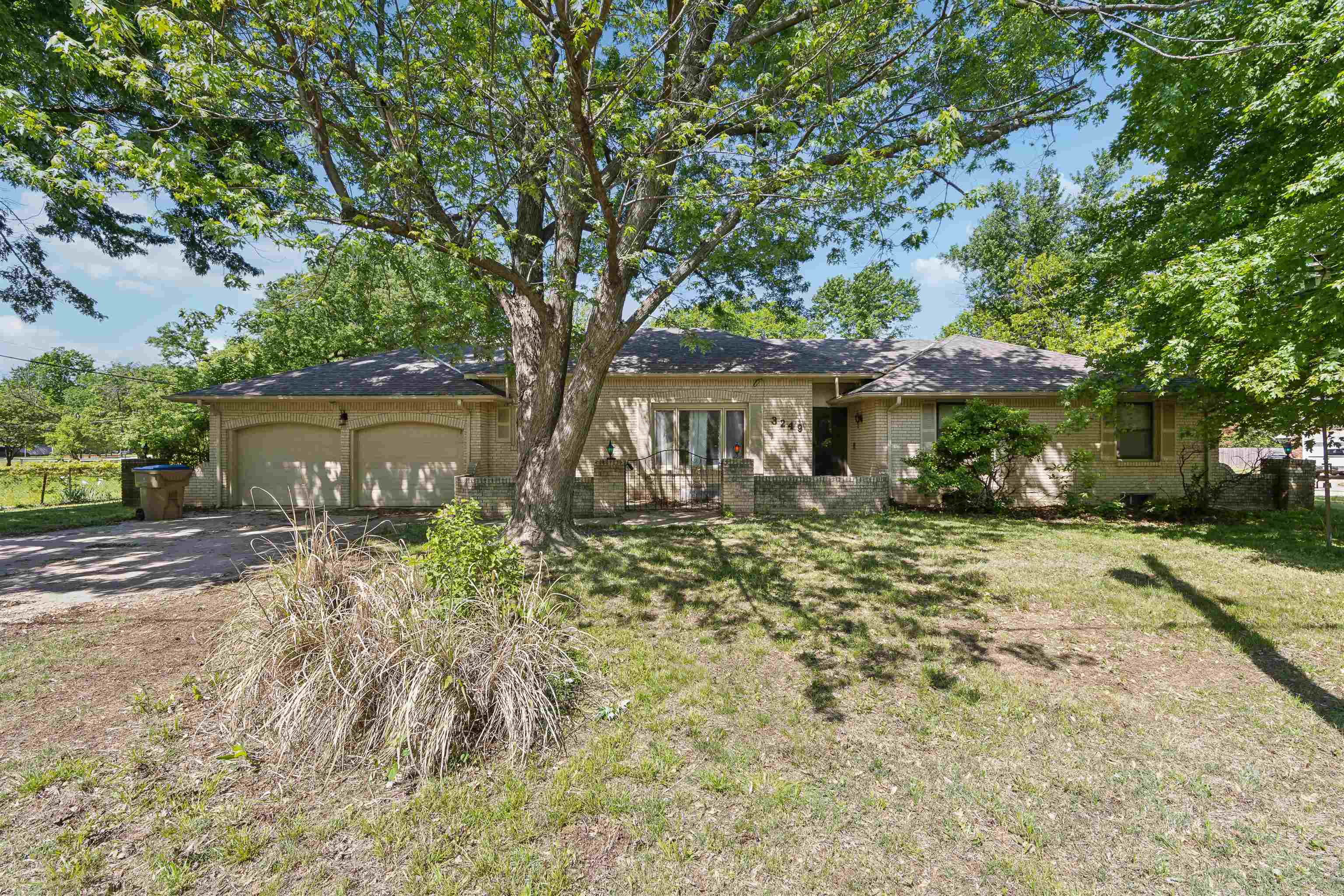 Property Photo: 3249 N Hood Ct KS 67204