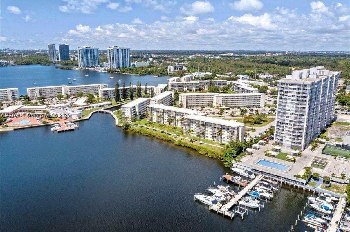Property Photo: 18071 Biscayne Blvd 804 FL 33160