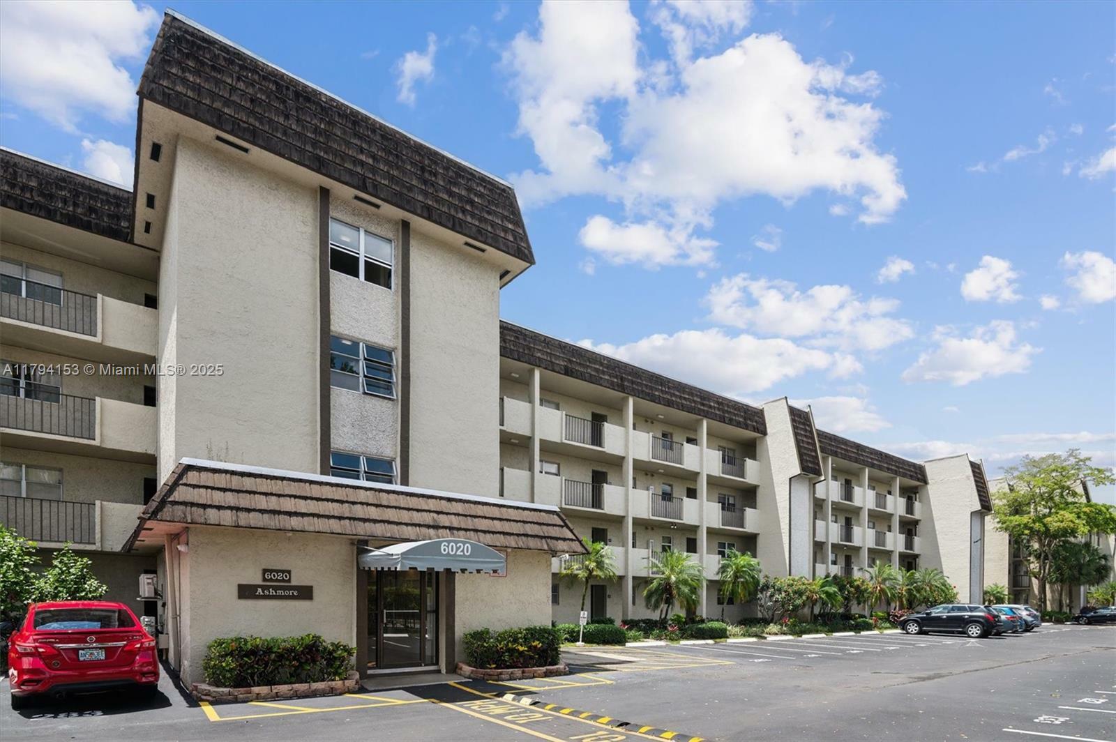 Property Photo: 6020 NW 44th St 309 FL 33319