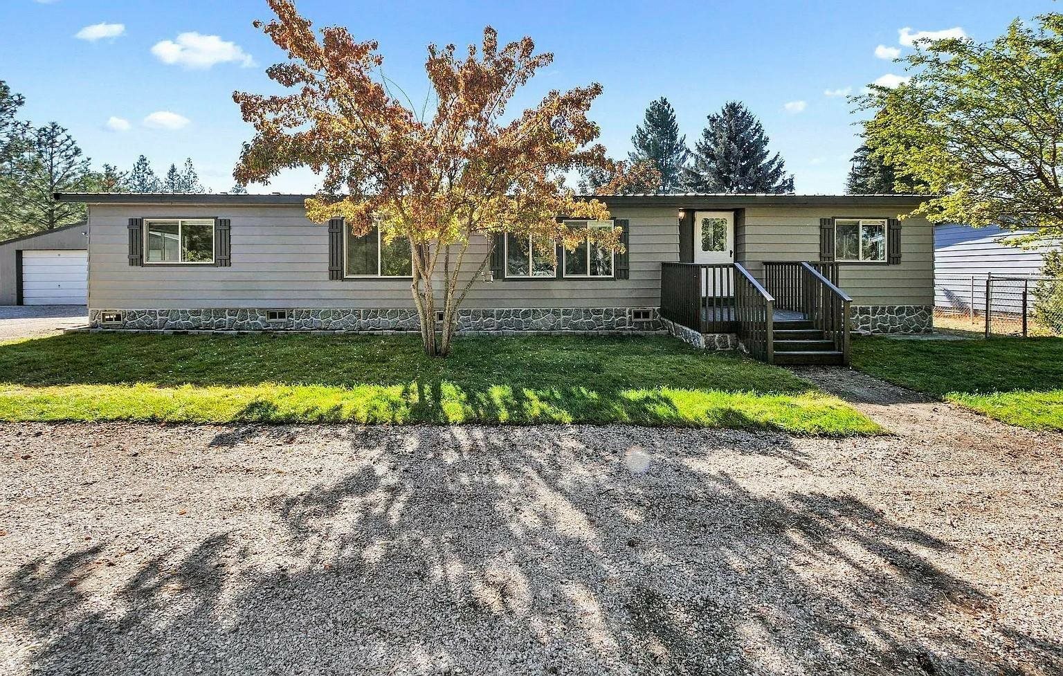 Property Photo: 3210 E Denison-Chattaroy Rd WA 99003