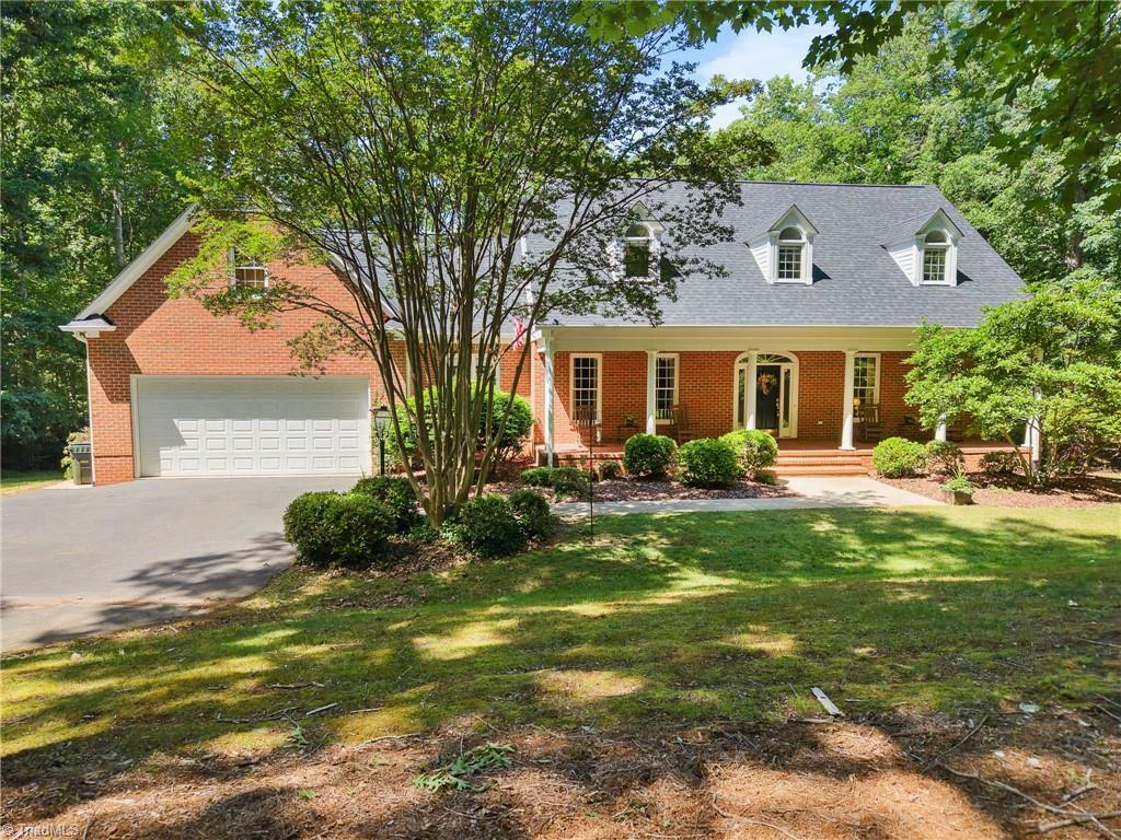 Property Photo: 1871 Laura Court NC 27205