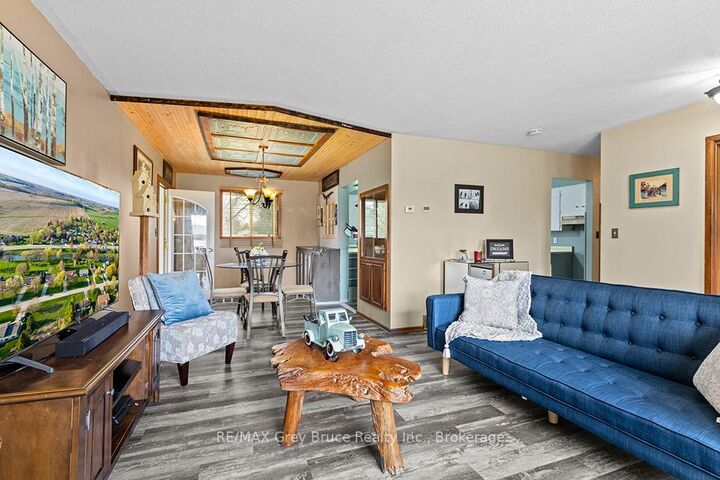 Property Photo: 36 Thomas Street W ON N0H 1A0
