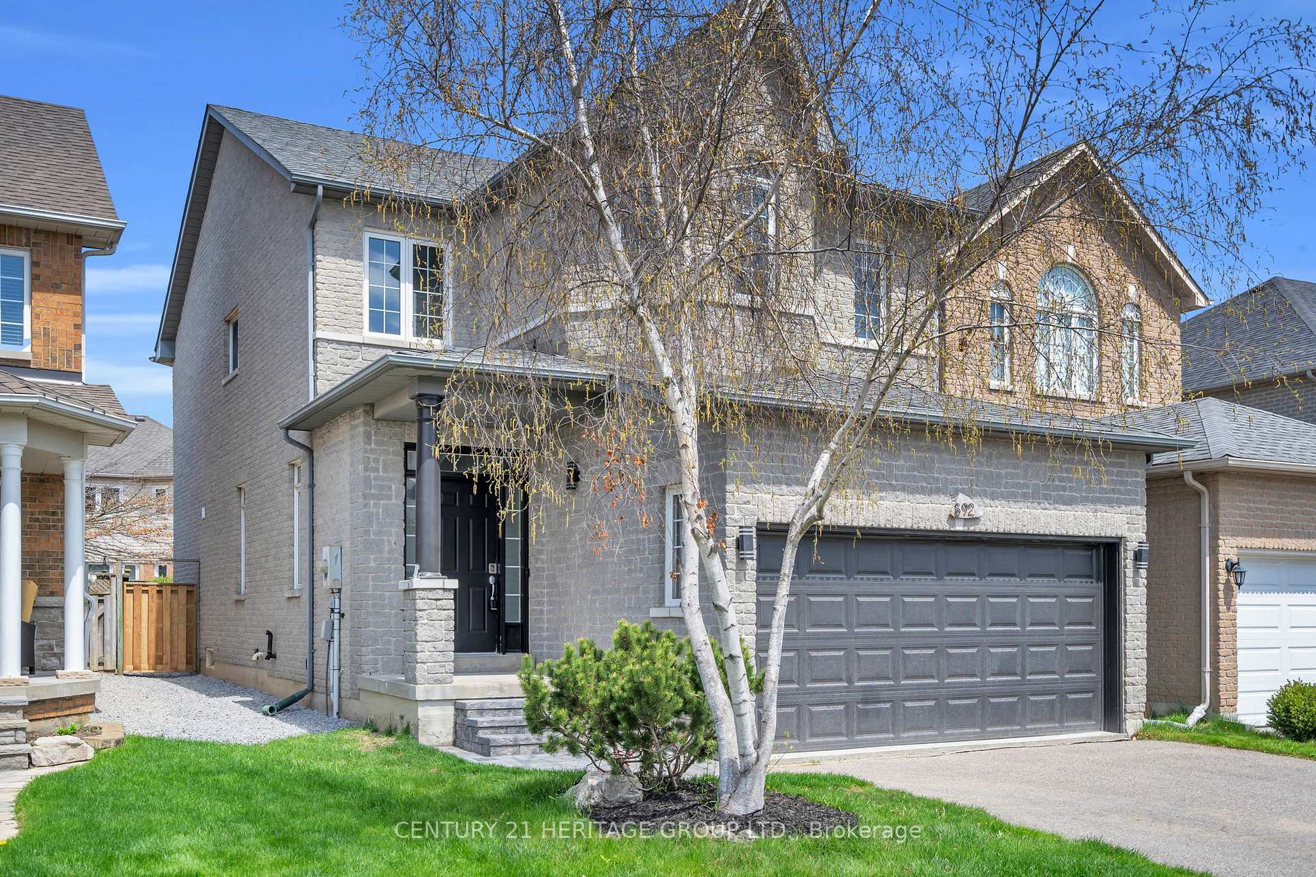 Photo de la propriété: 592 Heddle Crescent ON L3X 2J5