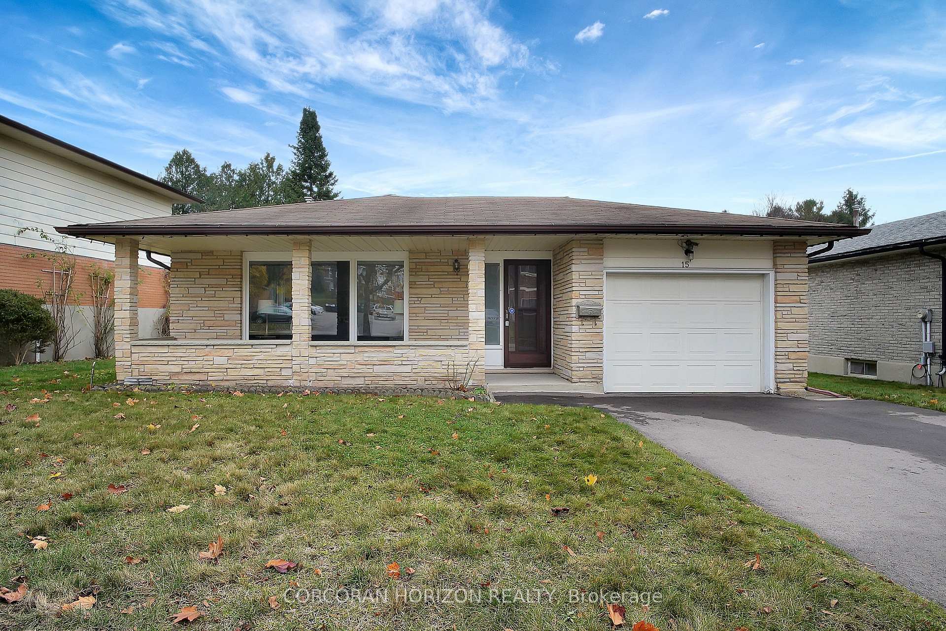 Property Photo: 15 Cherry Hill Drive ON N2E 1N5
