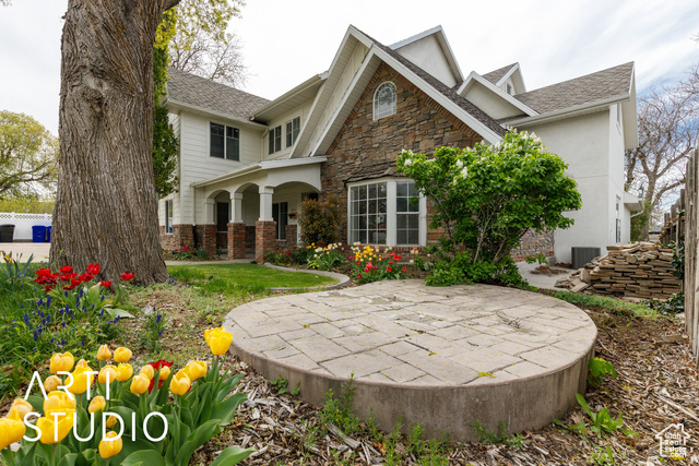 Property Photo: 267 N 300 E UT 84010