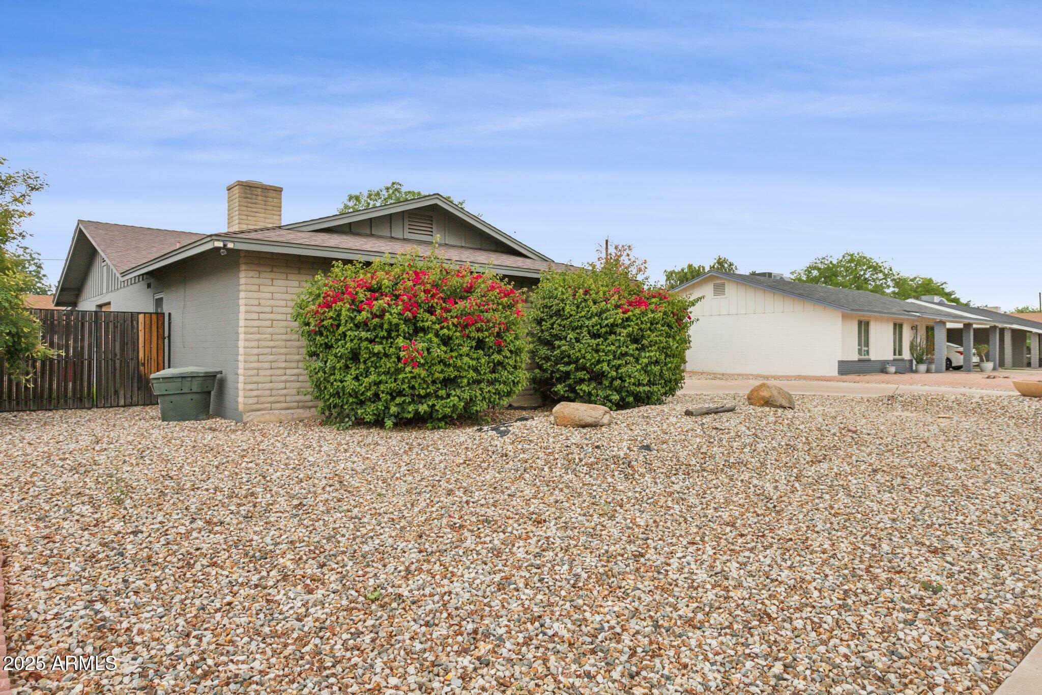 Property Photo:  1649 W Royal Palm Road  AZ 85021 