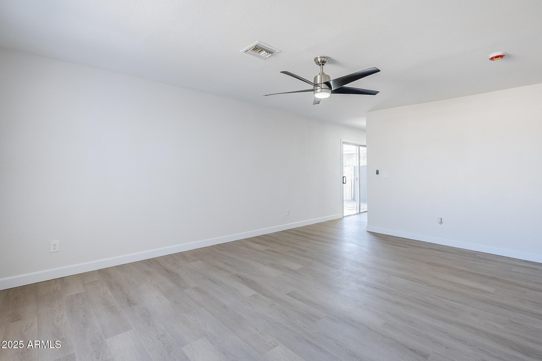 Property Photo: 340 W Riviera Drive AZ 85282