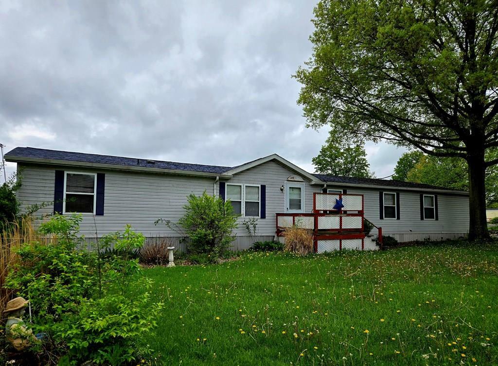 Property Photo: 121 Harold Dr OH 44805