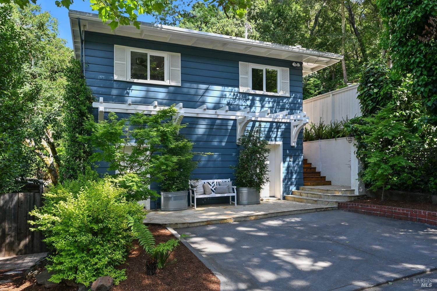 Property Photo: 5 Greenfield Court CA 94960