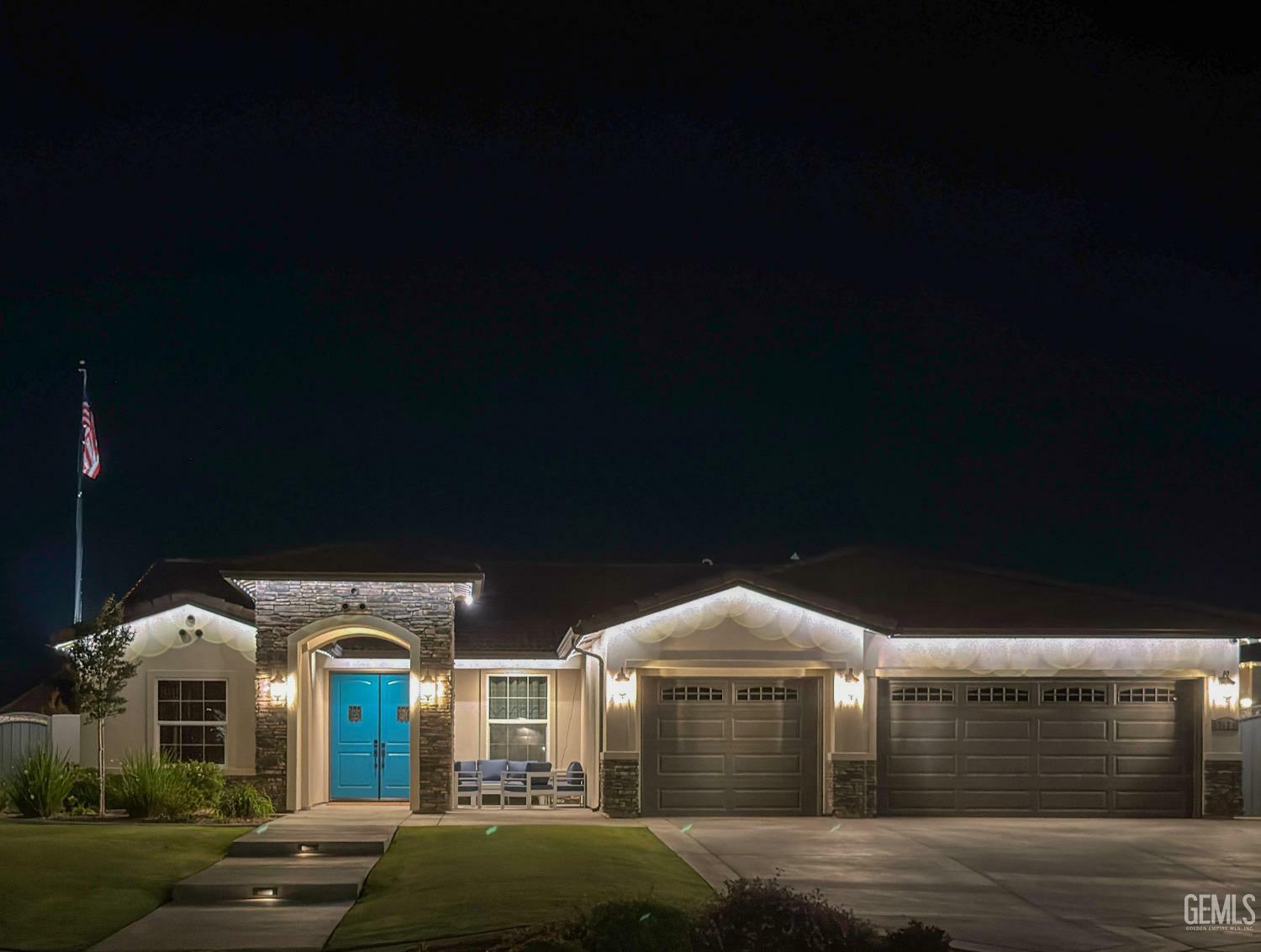 Property Photo: 13128 Modoza Court CA 93314