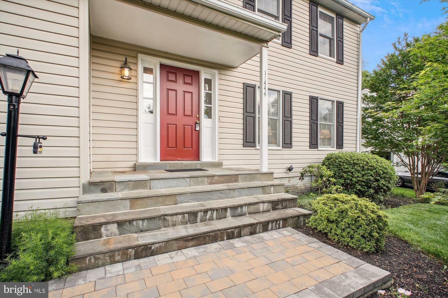 Property Photo:  11444 Tanbark Drive  VA 20191 