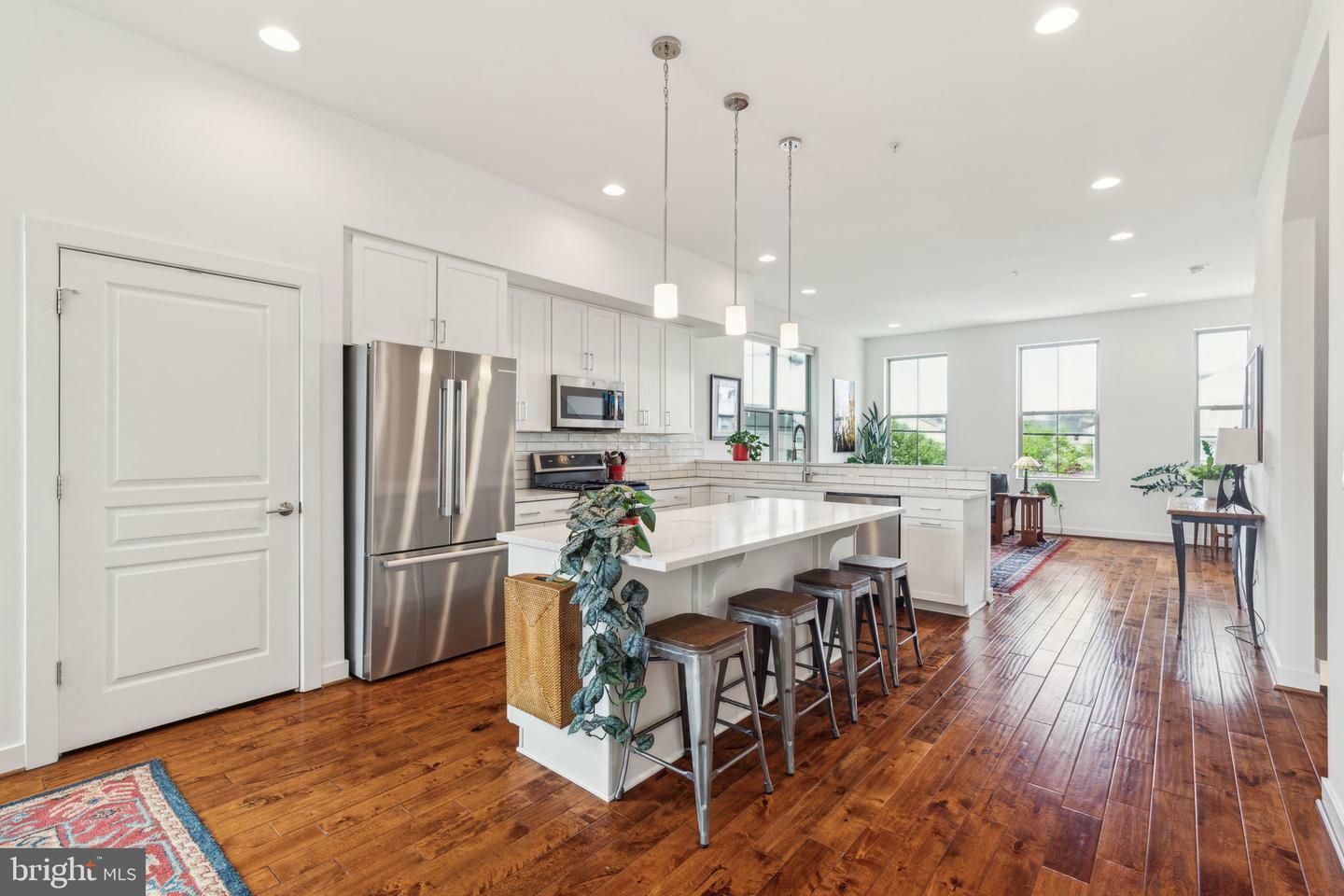 410 Reed Street  Philadelphia PA 19147 photo