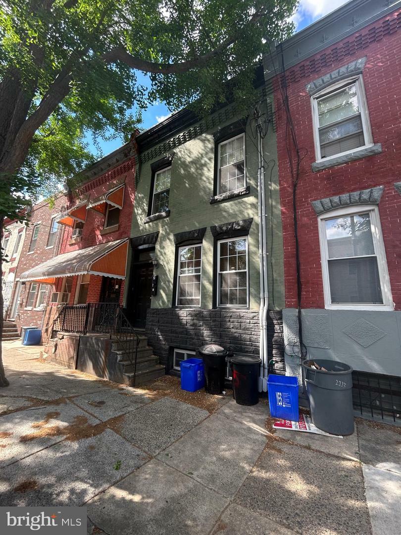 Property Photo: 2225 Reed Street 2 PA 19146