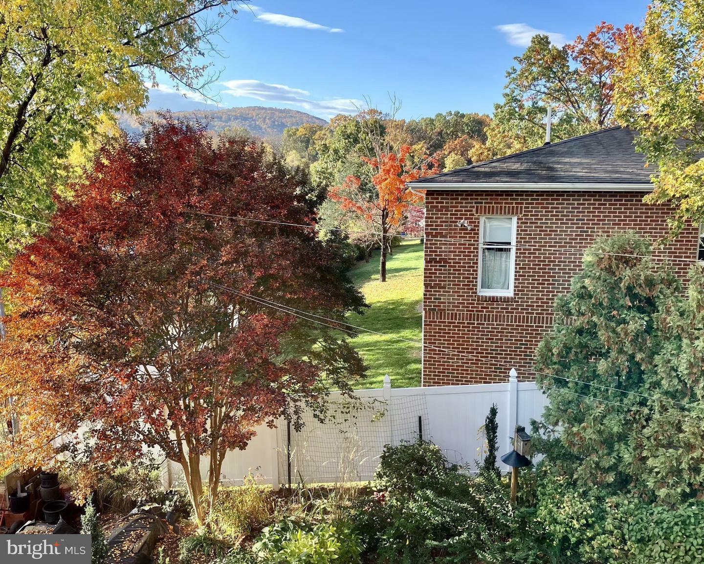 Property Photo: 210 W 1st Street VA 22630