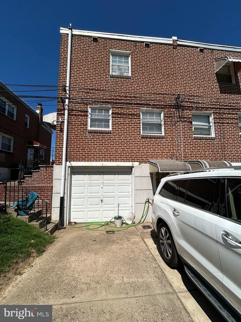 Property Photo: 3024 Guilford Street PA 19152