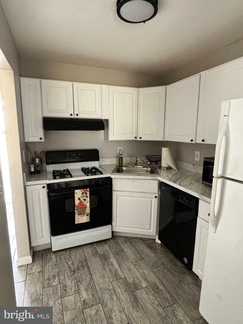 Property Photo: 815 Woodchip Road NJ 08048
