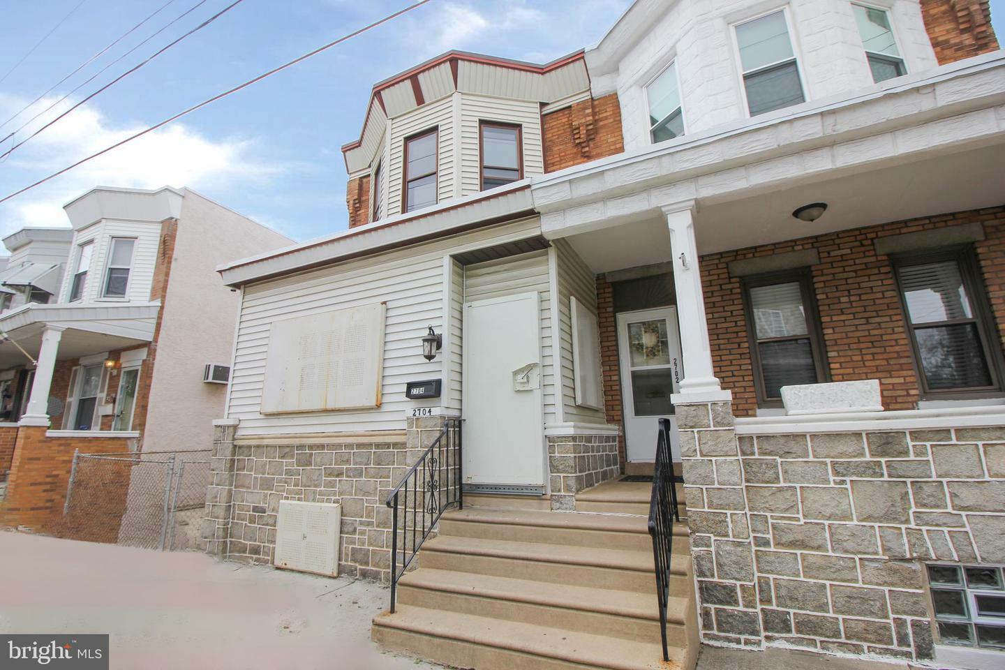 Property Photo: 2704 Croydon Street 6 PA 19137