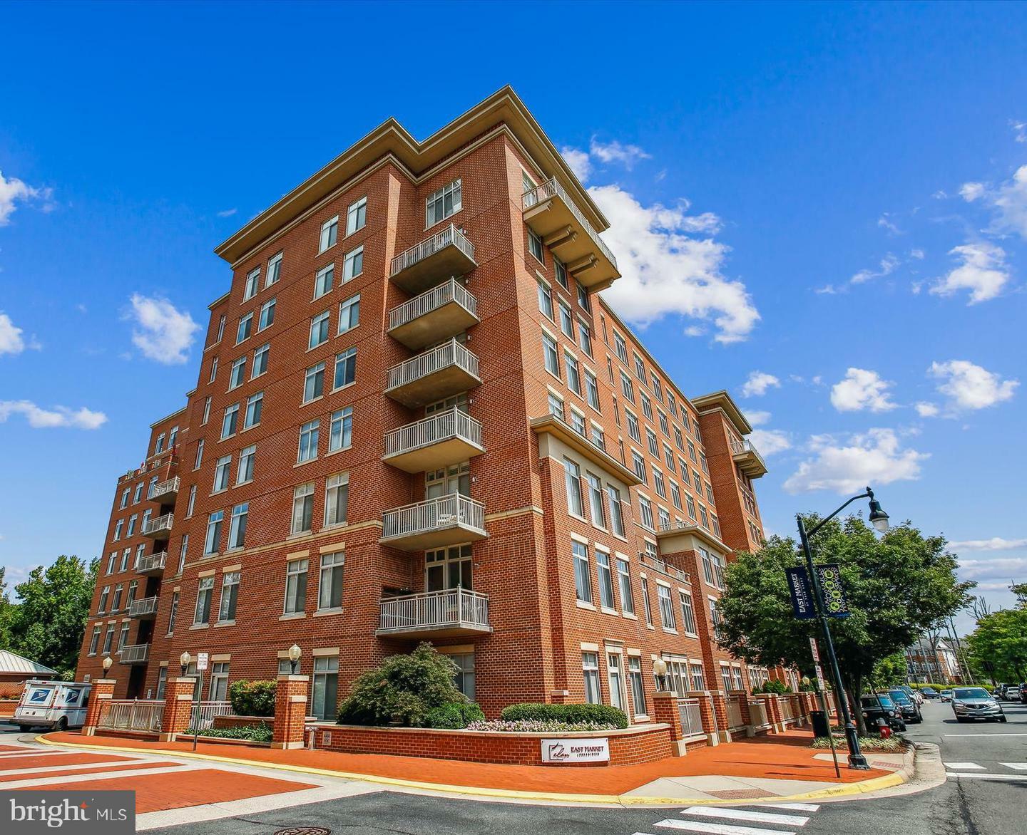 4480 Market Commons Drive 512  Fairfax VA 22033 photo