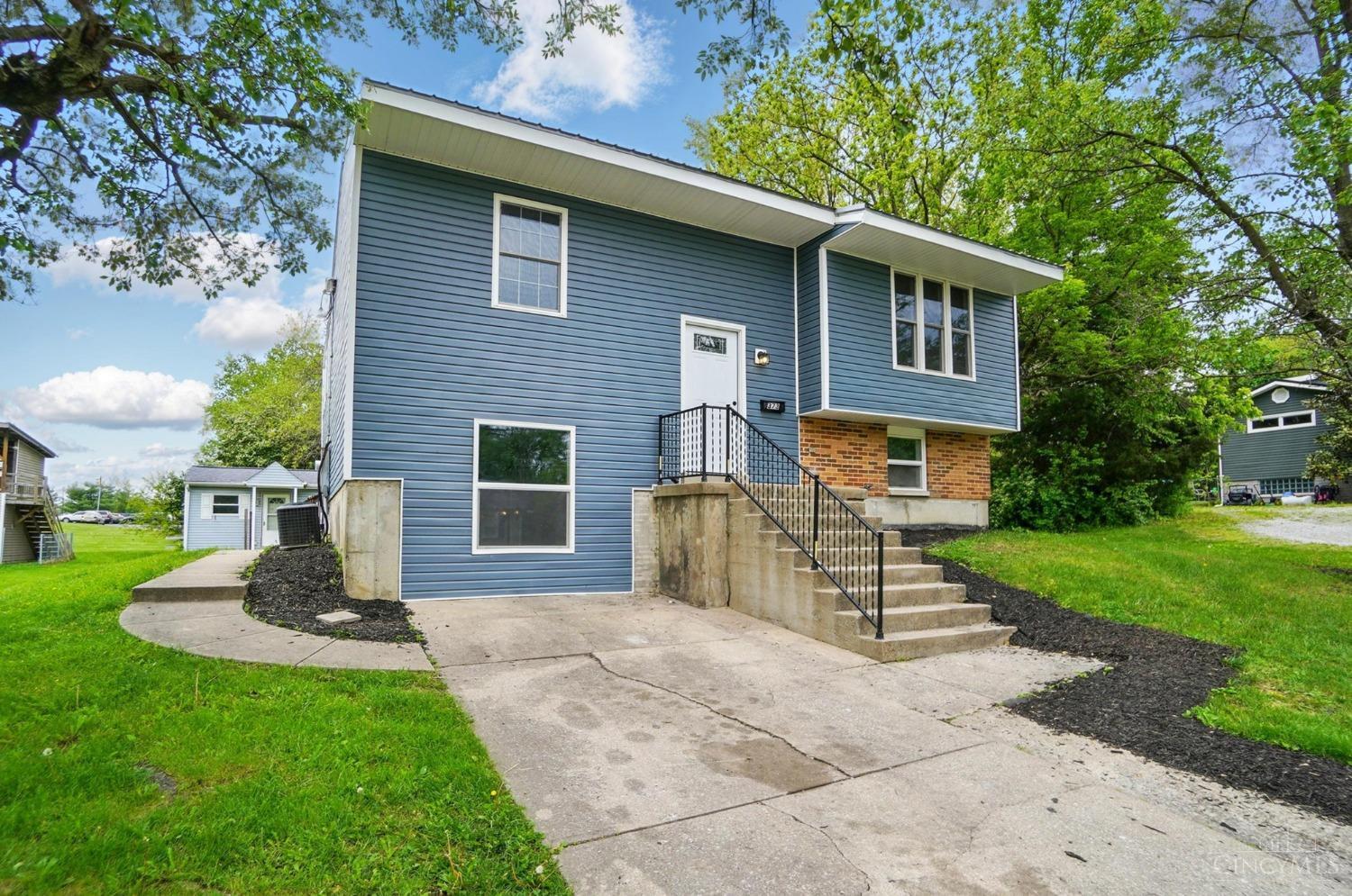 373 Thorne Avenue  Wilmington OH 45177 photo