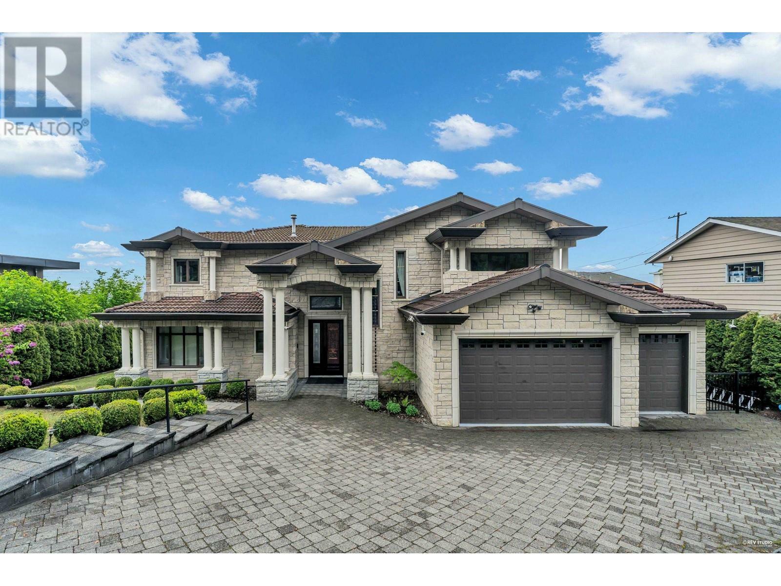 Property Photo: 1118 Crestline Road BC V7S 2E4