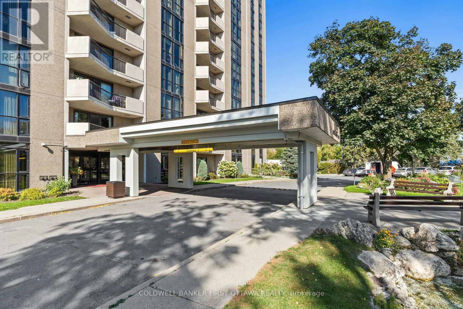 Property Photo: 1025 Richmond Road 607 ON K2B 8G8