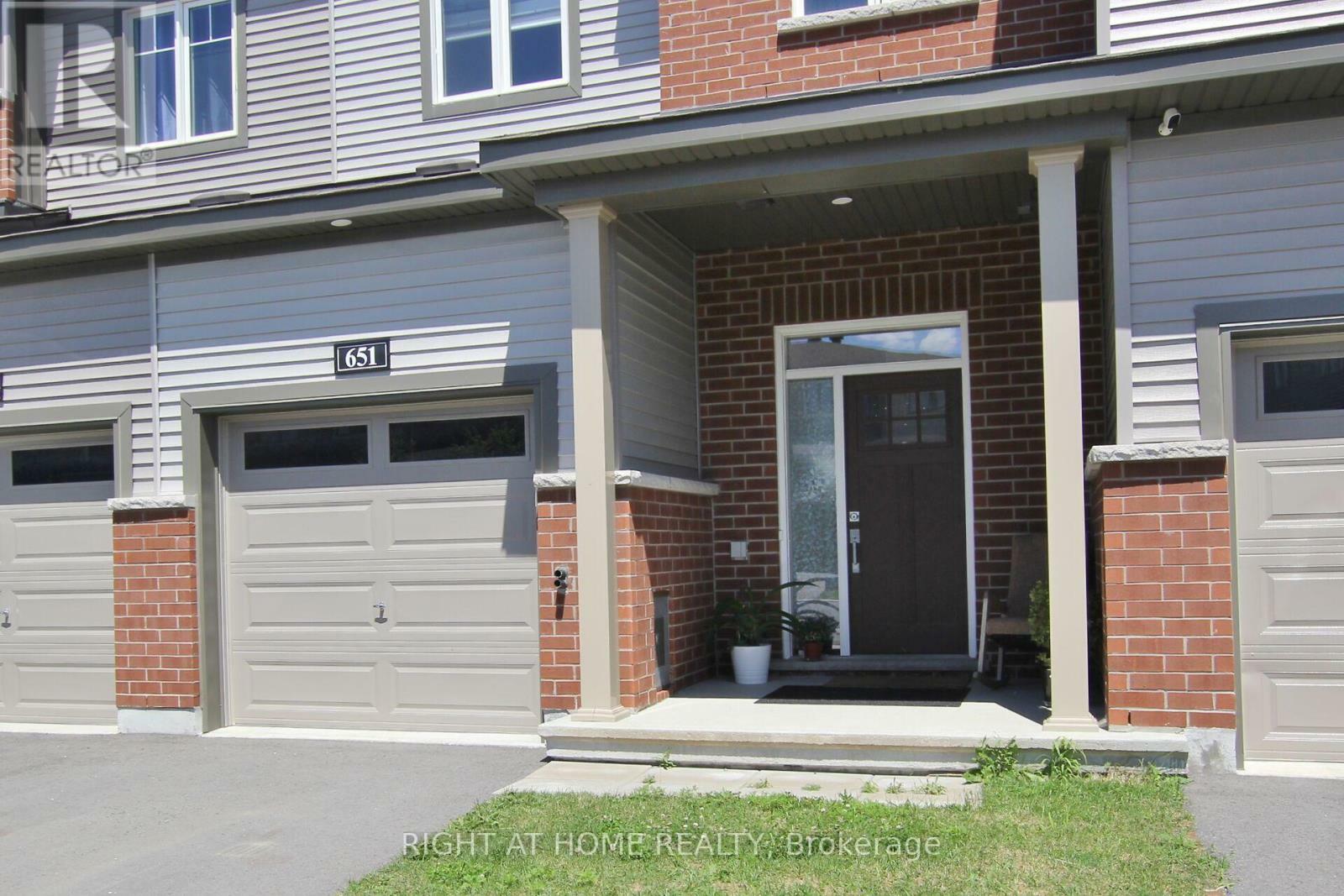 Property Photo:  651 Hamsa Street  ON K2J 0K6 