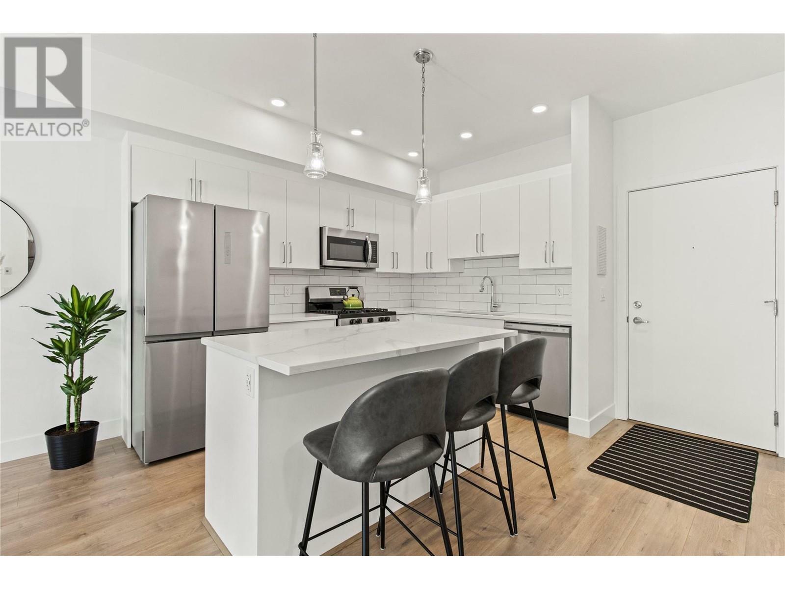 Property Photo: 2046 Robson Place 212 BC V2E 0A5