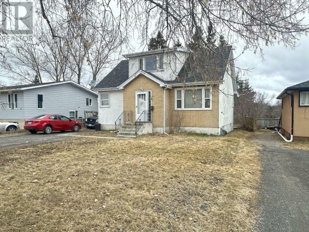 Property Photo:  106 Parsons Ave  ON P7A 7B2 