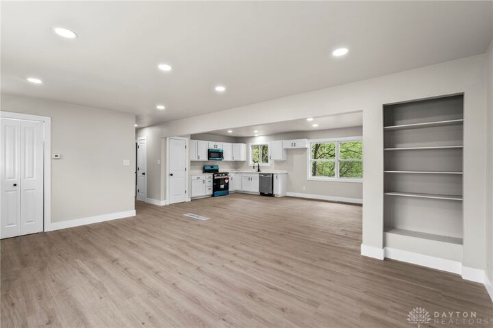 Property Photo: 721 E 3rd Street OH 45385