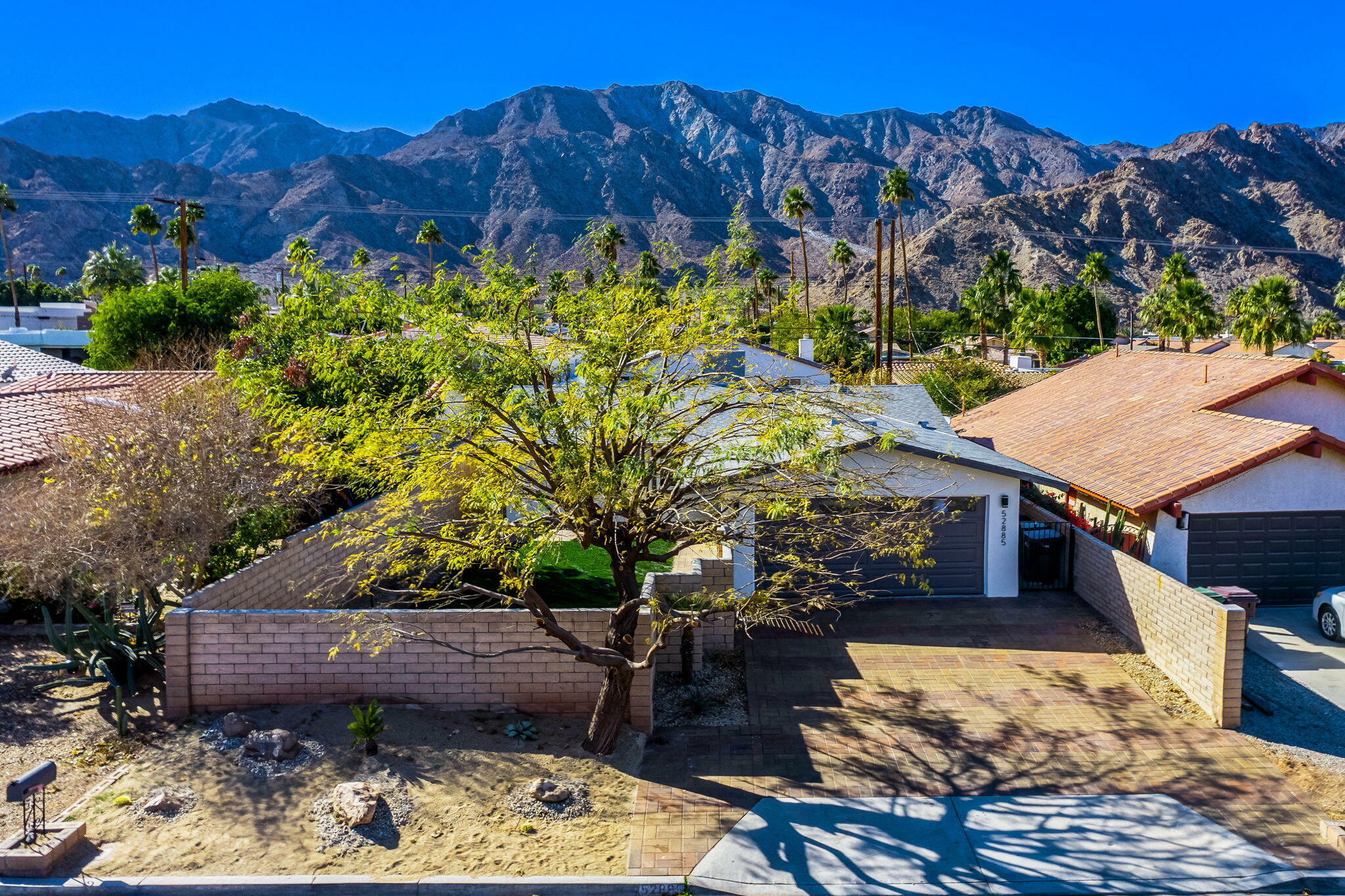 Property Photo: 52885 Avenida Carranza CA 92253