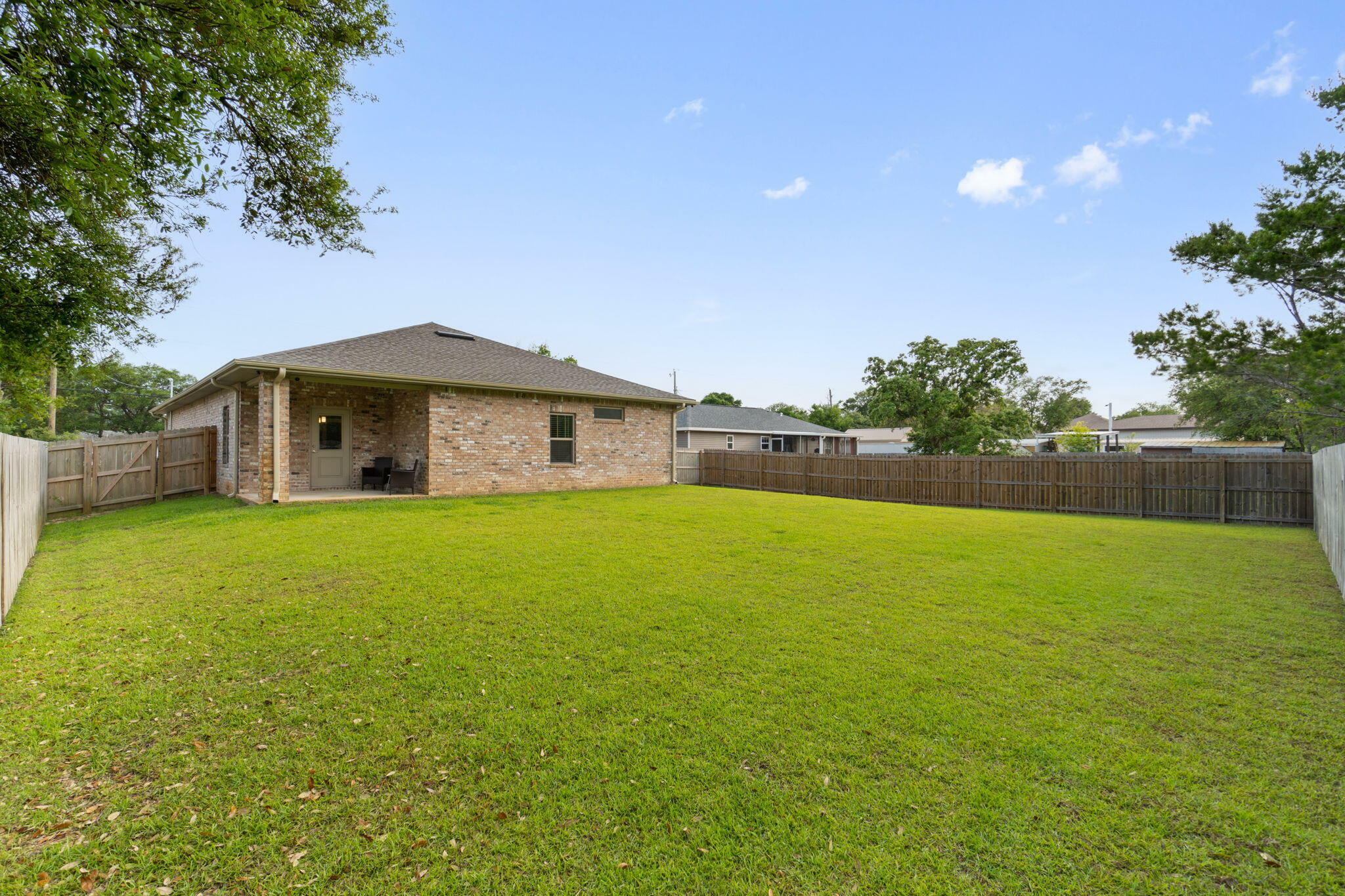 Property Photo: 5414 Harmony Lane FL 32563