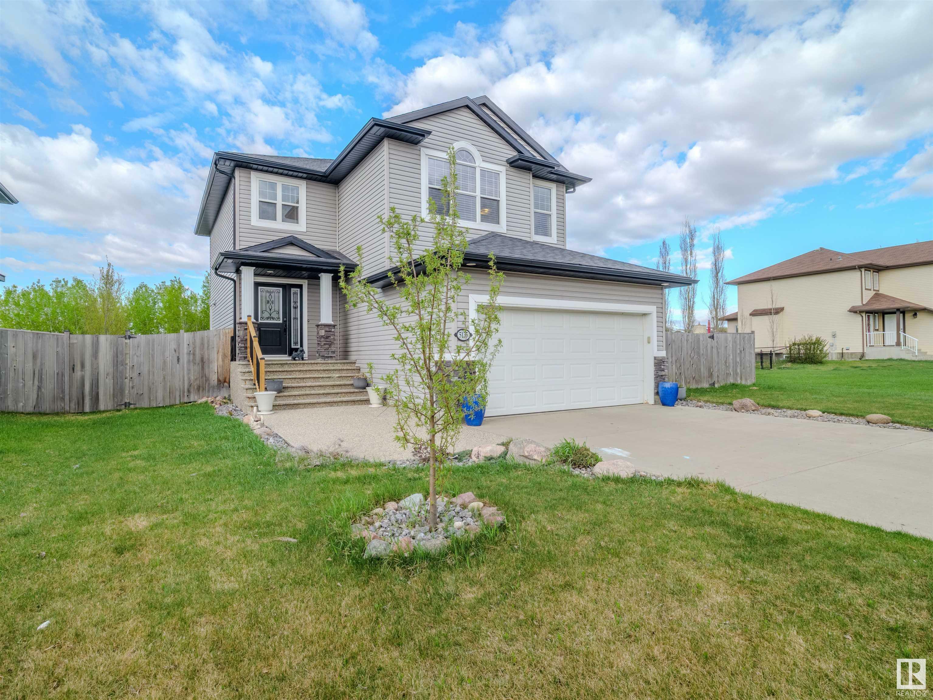 Property Photo: 5135 Meadow Drive AB T0B 3M0