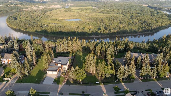 Photo de la propriété:  4809 Donsdale Drive NW  AB T6M 2N2 