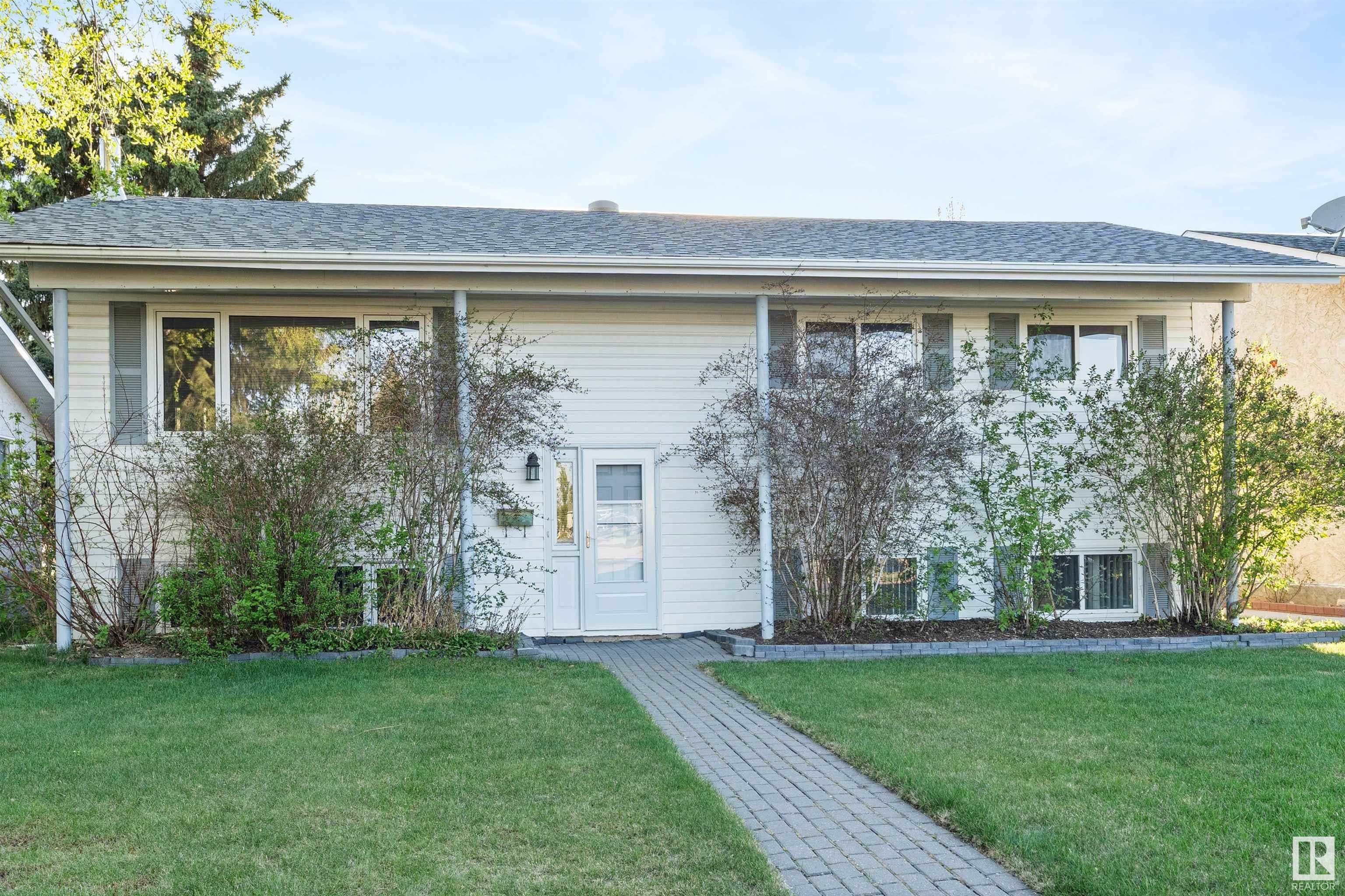 59 Waverley Crescent  Spruce Grove AB T7X 1N9 photo