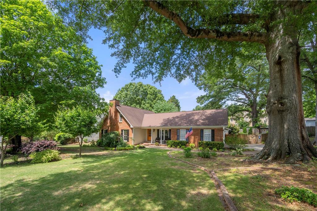 Property Photo: 503 Bonnie Drive GA 30188