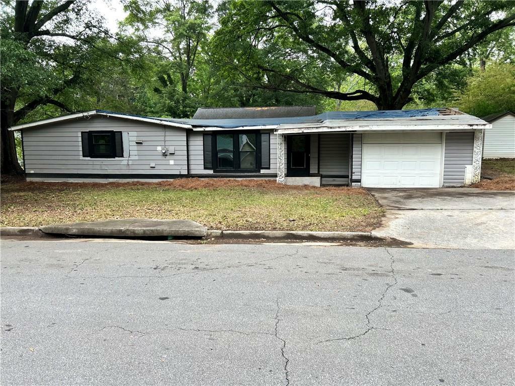 Property Photo: 2135 Wells Drive SE GA 30080