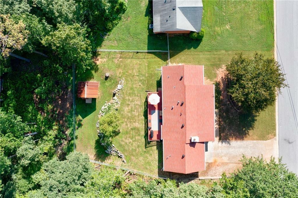 Property Photo: 1420 Hillside Place SE GA 30094