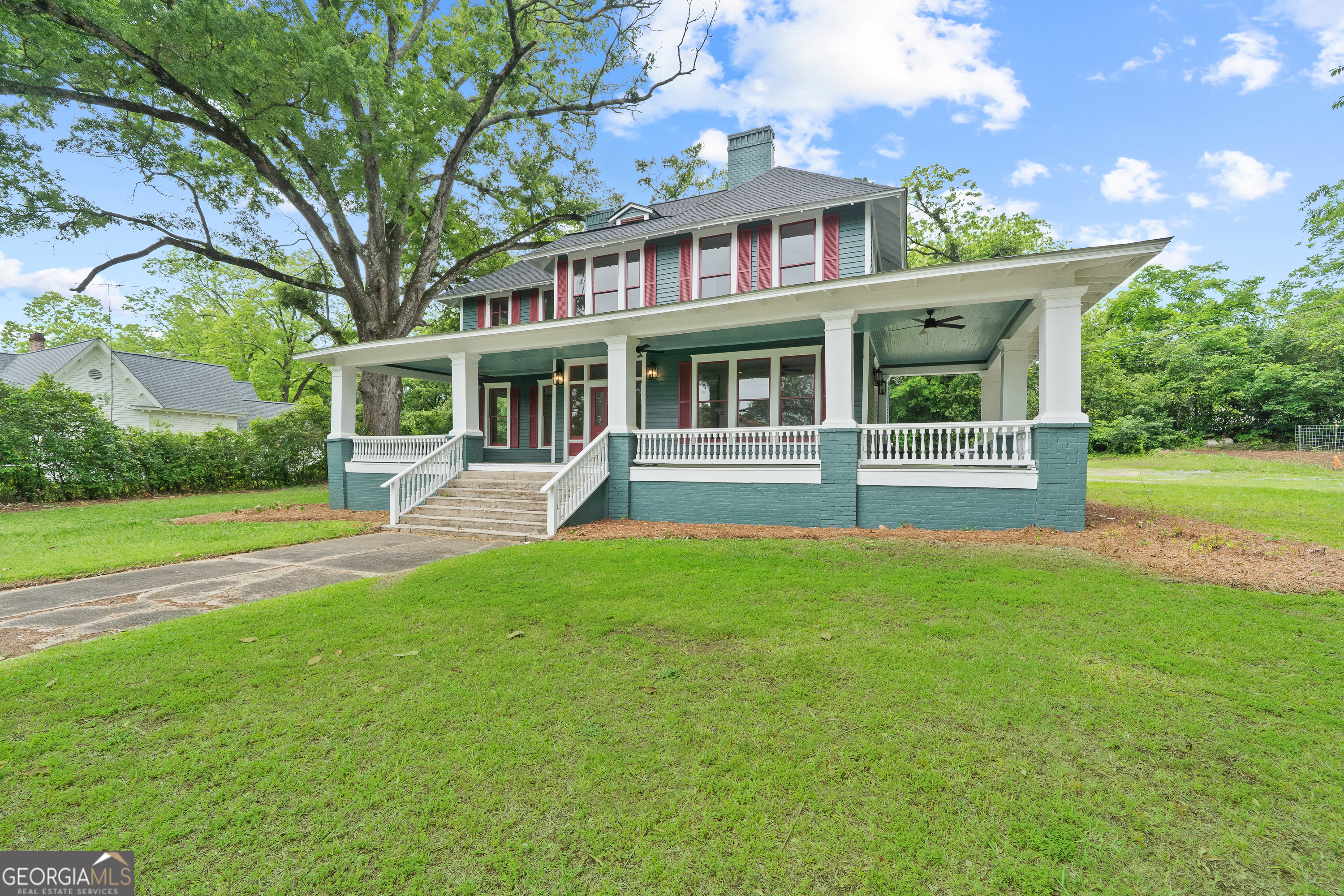 Property Photo: 409 N Jefferson Avenue GA 31024