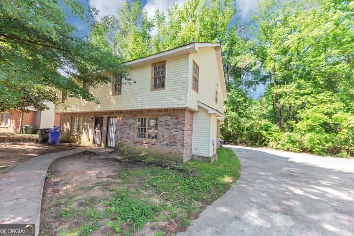 Property Photo: 1432 Forest Villa Drive NW GA 30012