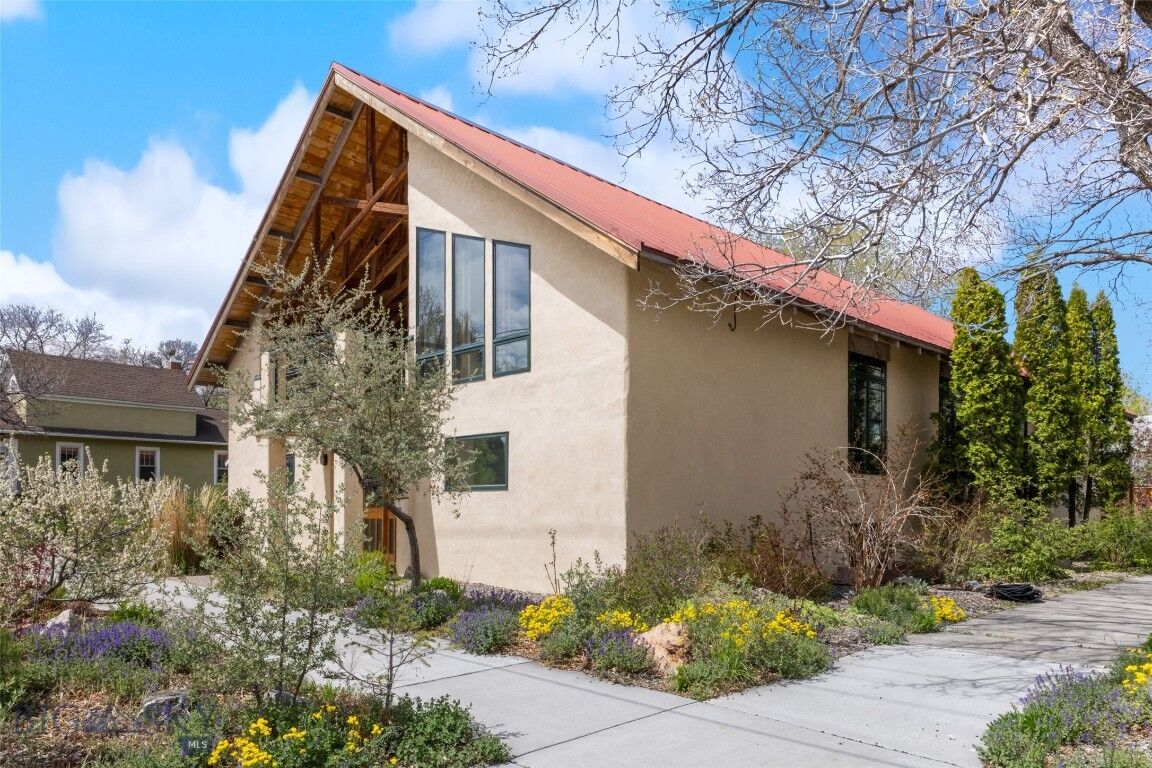Property Photo:  802 W Geyser Street  MT 59047 