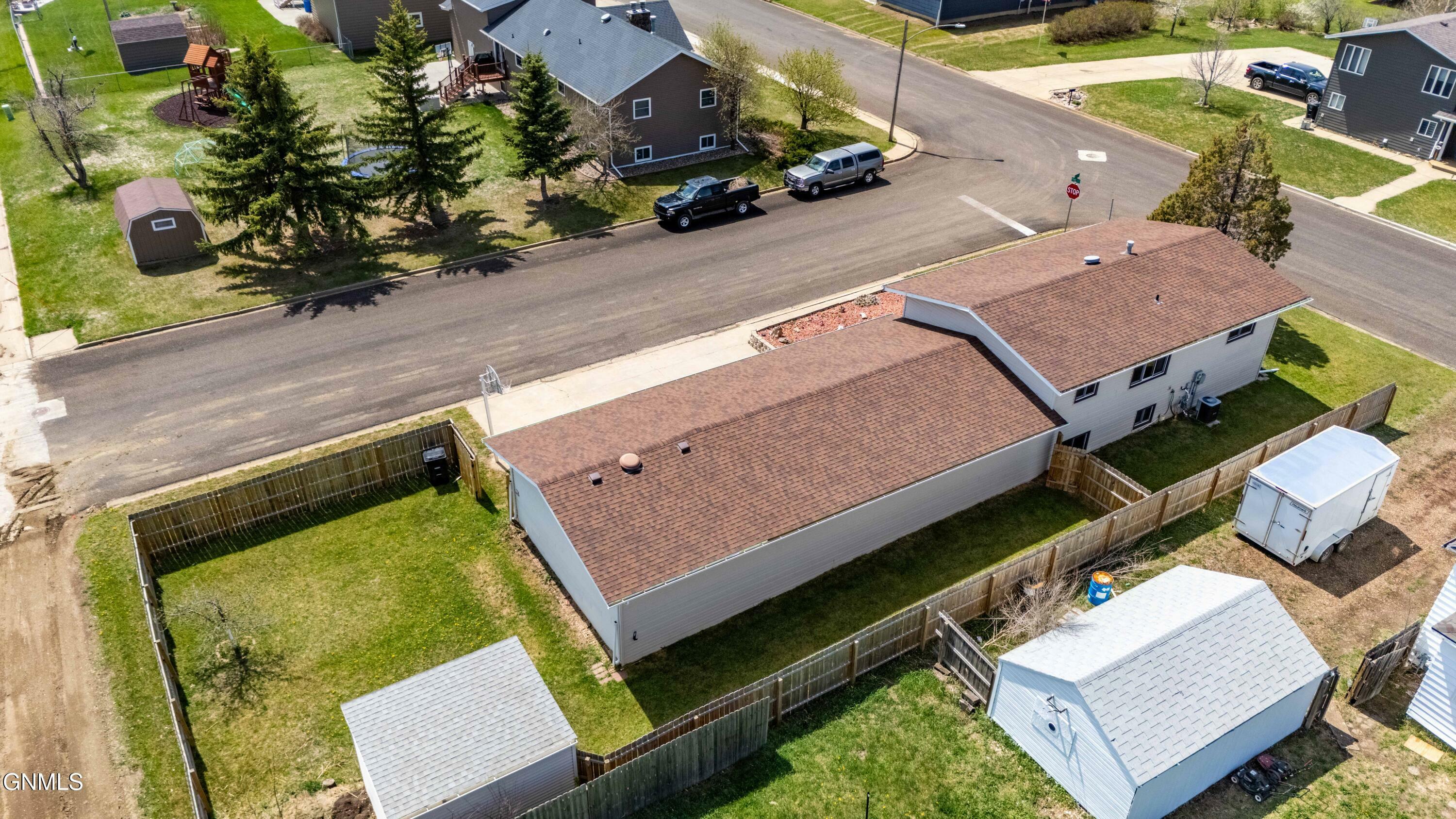 Property Photo: 422 1st Avenue W ND 58652