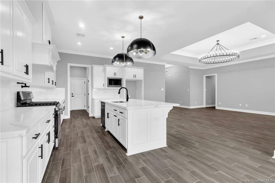 Property Photo: 5662 South Ridge Drive LA 70605