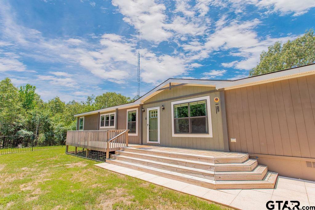 Property Photo: 20143 Cr 450 TX 75771