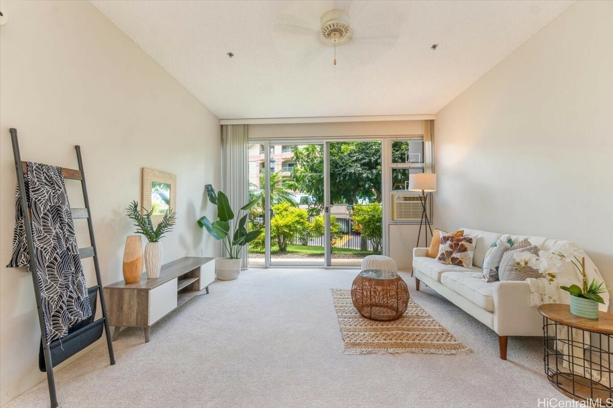 Property Photo: 3009 Ala Makahala Place 102 HI 96818
