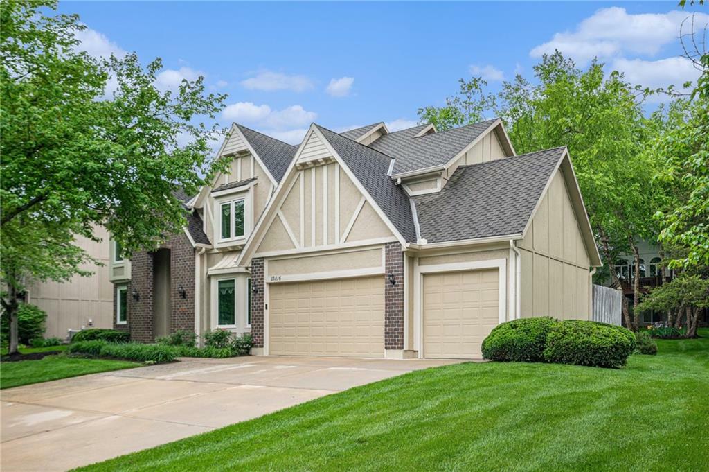 Property Photo:  13816 Eby Street  KS 66221 